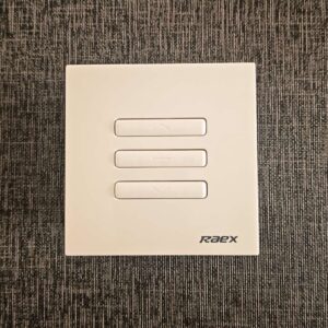 Interruptor pared marca RAEX modelo AR8621 de 01 canal para cortinas roller eléctricas, color blanco