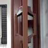 manija de puerta plegable de pvc color cedro