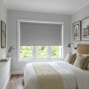 cortinas roller blackout gris para dormitorio