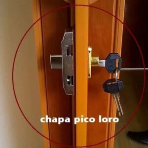 chapa de metal para puerta plegables de pvc con 2 llaves
