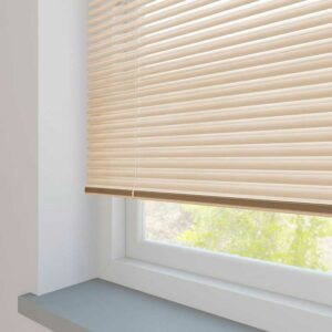 Persianas horizontales de aluminio de 25mm marca Vertilux color cappuccino