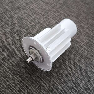 Puntera Retráctil marca Acmeda para Cortinas Enrollables color blanca  – para tubo de 42 mm