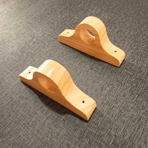 Soportes cerrado de madera color pino para barras de cortinas, instalación pared – 02 Unidades