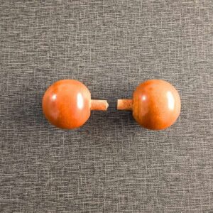 Terminal torneado modelo esfera color natural para barra de madera de cortinas